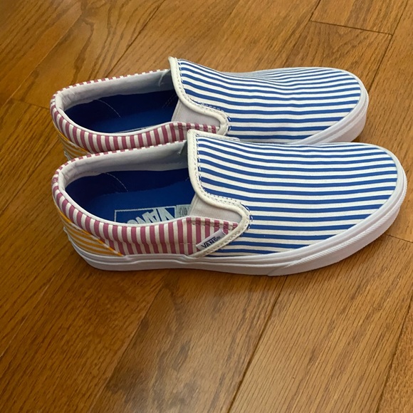 Vans youth size 6.5 - Picture 3 of 6